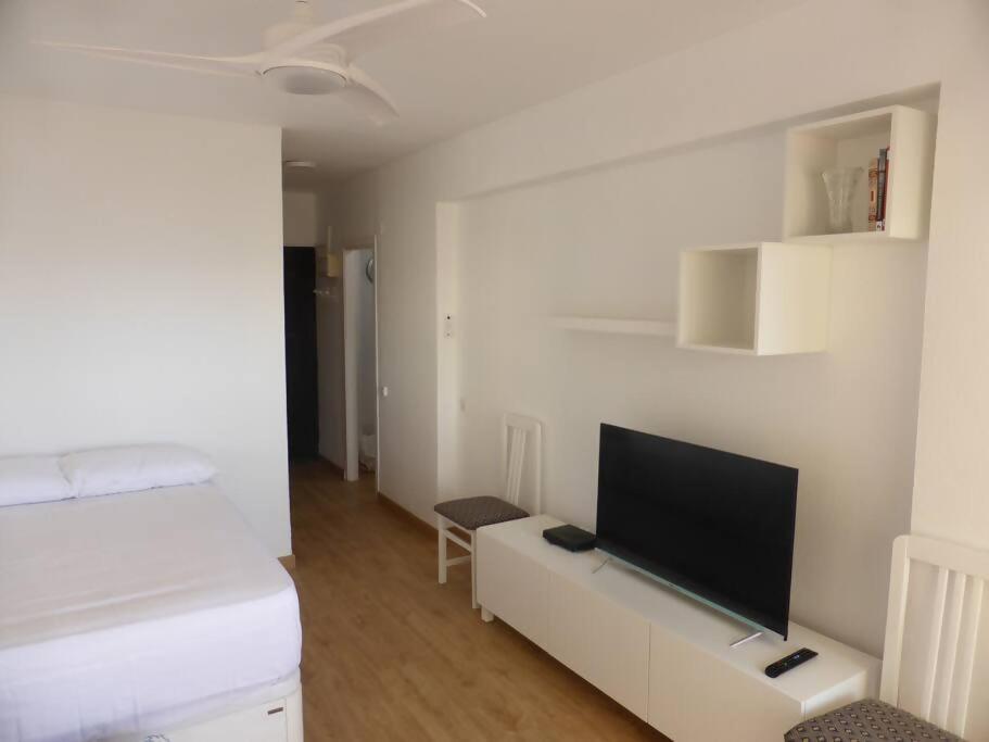 Estudio Nefeli Primera Linea Playa Amazing Views 베날마데나코스타 외부 사진